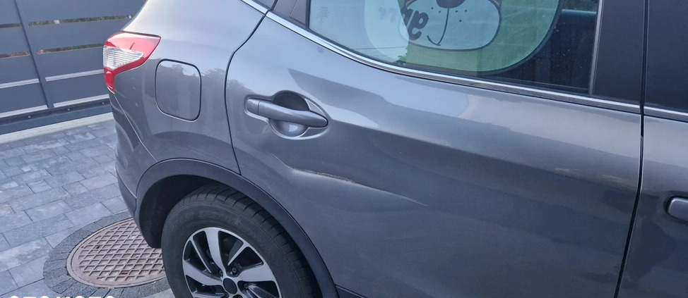 Nissan Qashqai cena 59900 przebieg: 79300, rok produkcji 2016 z Poznań małe 29